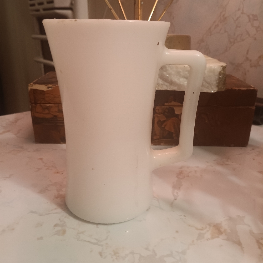 Milk glass 12oz mug